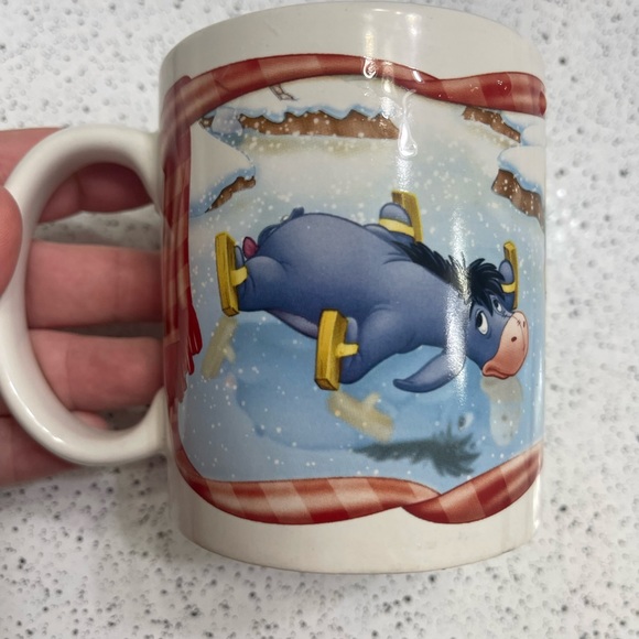 Winnie the Pooh Winter mug - Picture 1 of 5